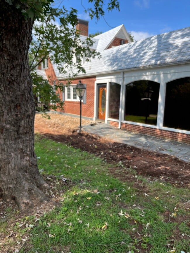 182 Bumgarner Ln in Millers Creek, NC - Building Photo - Building Photo