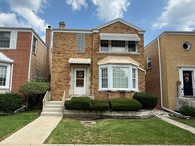 property at 6147 N Meade Ave