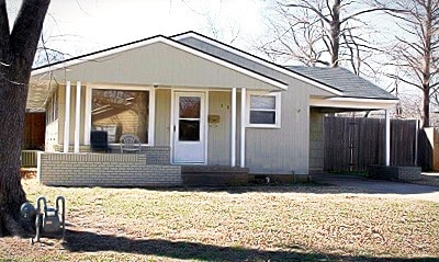 property at 806 S McFarland St