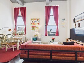 25 Leroy Pl in New Rochelle, NY - Building Photo - Building Photo