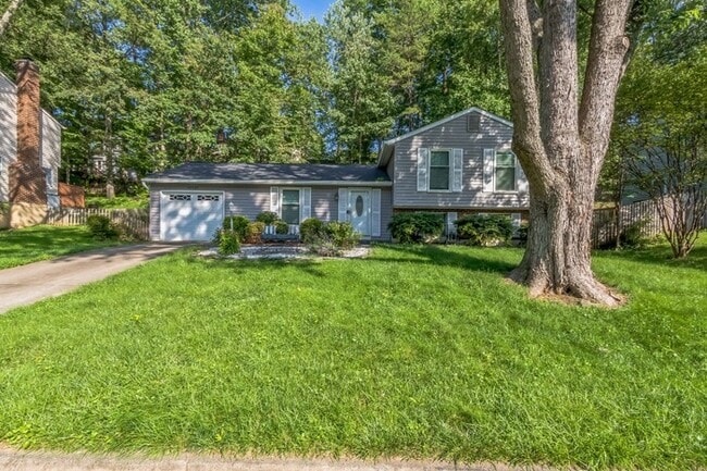 property at 15337 Edgehill Dr