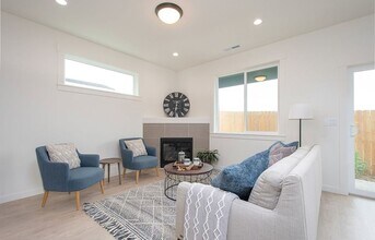 1029 Auburn Pl in Ridgefield, WA - Building Photo - Building Photo