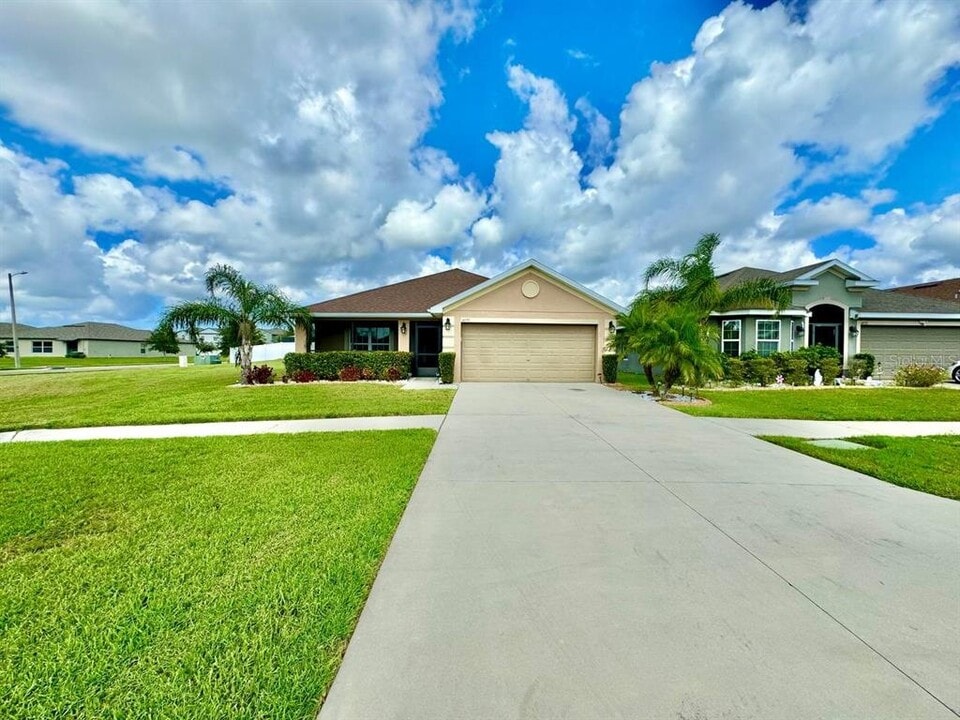 14535 Callen Gln Wy in Wimauma, FL - Building Photo