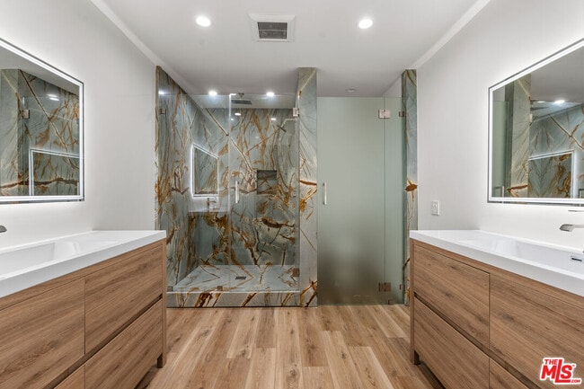 property at 926 N Alpine Dr