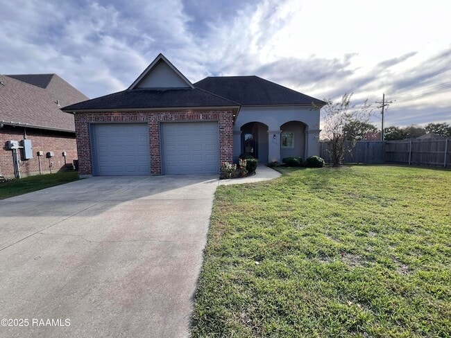 property at 100 Birchview Dr