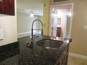 2871 N Oakland Forest Dr in Oakland Park, FL - Building Photo - Building Photo