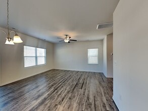 1038 Cloverdale CT in Concord, NC - Building Photo - Building Photo