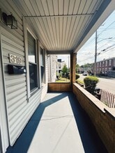 319 S. Wenzel St. in Louisville, KY - Foto de edificio - Building Photo