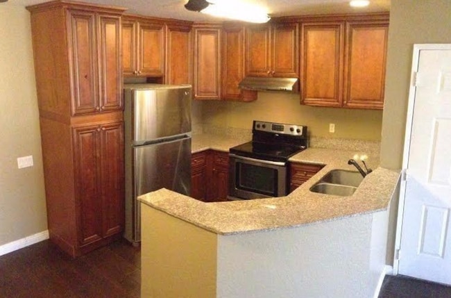property at 78650 Avenue 42