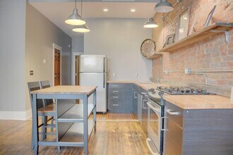 109 W Sycamore St in Kokomo, IN - Building Photo - Building Photo