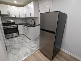 972 Langlois Ave in Windsor, ON - Building Photo