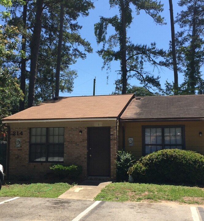 214 White Dr in Tallahassee, FL - Building Photo