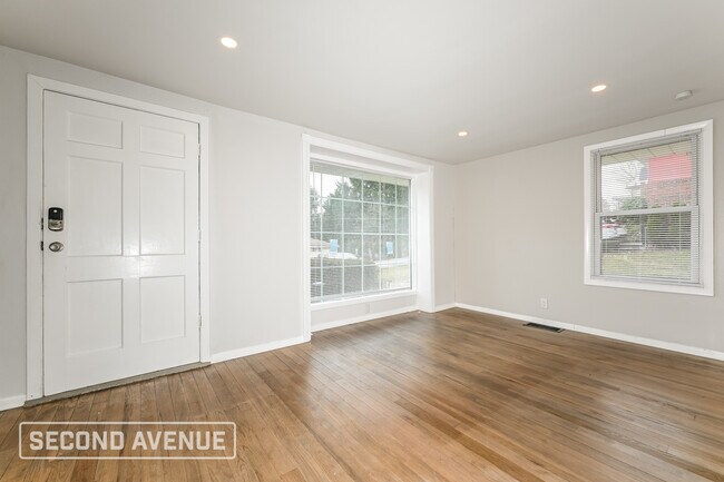 1886 Anderson Ave in Coraopolis, PA - Building Photo - Building Photo