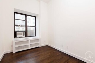 127 4th Ave in New York, NY - Building Photo - Building Photo