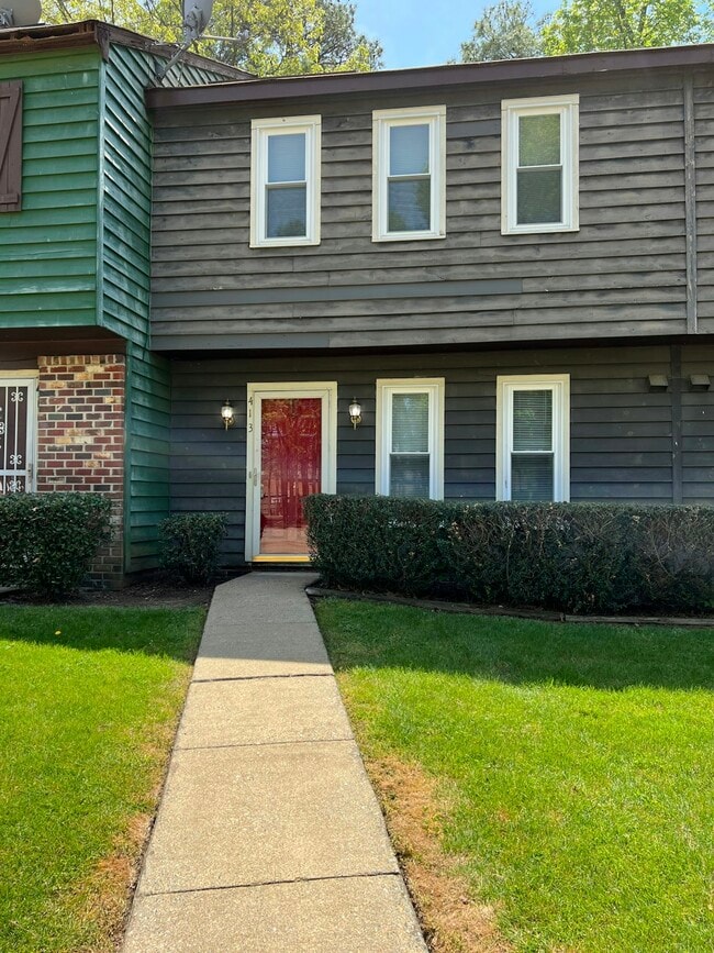 property at 413 Hickorywood Cir