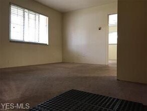 1379 Barlow Rd-Unit -#4 in Hudson, OH - Building Photo - Building Photo
