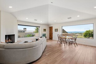 2700 Vista Oceano Ln in Summerland, CA - Building Photo