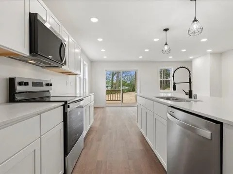 property at 3304 W Alvina Ave