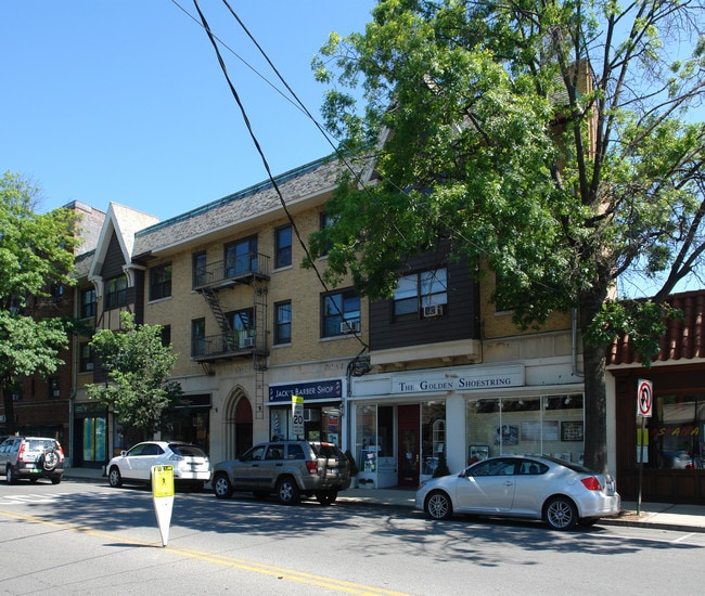 153 Larchmont Ave