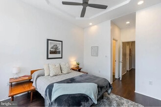 708 S Curley St in Baltimore, MD - Foto de edificio - Building Photo