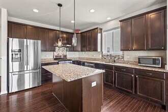 4324 Silver Bell Ct in Naperville, IL - Building Photo - Building Photo