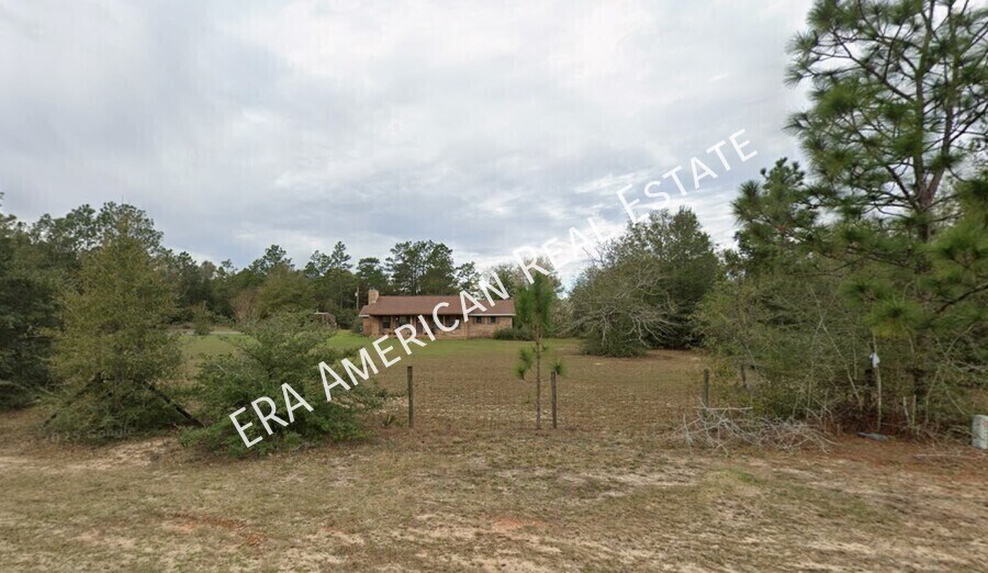 5806 Flamingo Rd in Crestview, FL - Building Photo