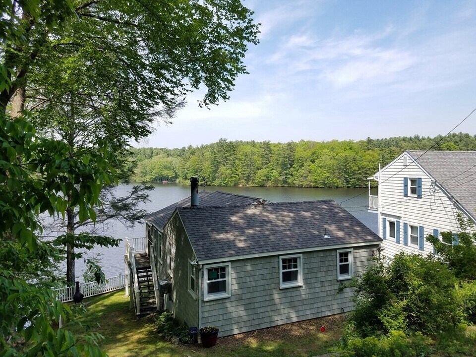 3 Pine Tree Dr in Holland, MA - Building Photo