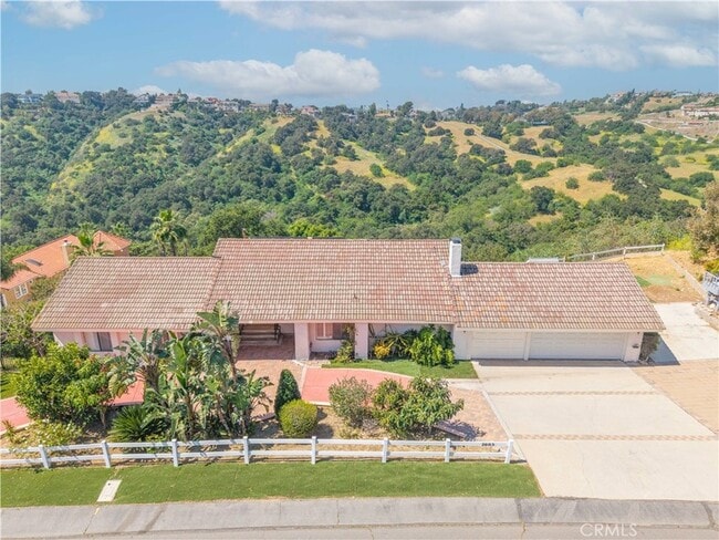 property at 2605 Indian Creek Rd