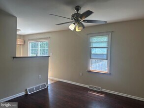 316 Delsea Dr in Washington Township, NJ - Building Photo - Building Photo