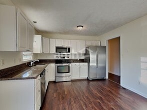 541 Clyde Dr in Winston-Salem, NC - Building Photo - Building Photo