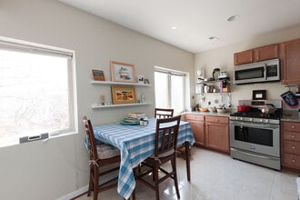 519 16th St SE in Washington, DC - Building Photo - Building Photo