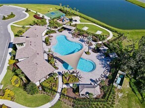 33351 Apricot Tree Ct in Wesley Chapel, FL - Building Photo - Building Photo