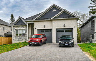 16024-16040 Simcoe St in Port Perry, ON - Building Photo