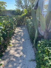 301 Melody Ln in Lantana, FL - Building Photo - Building Photo