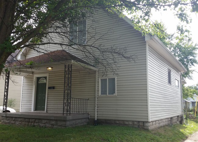 property at 1338 N Oakland Ave