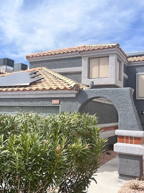 property at 4113 N Glenfield Cir