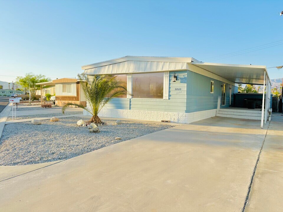 32610 Southern Hills Ave in Thousand Palms, CA - Building Photo