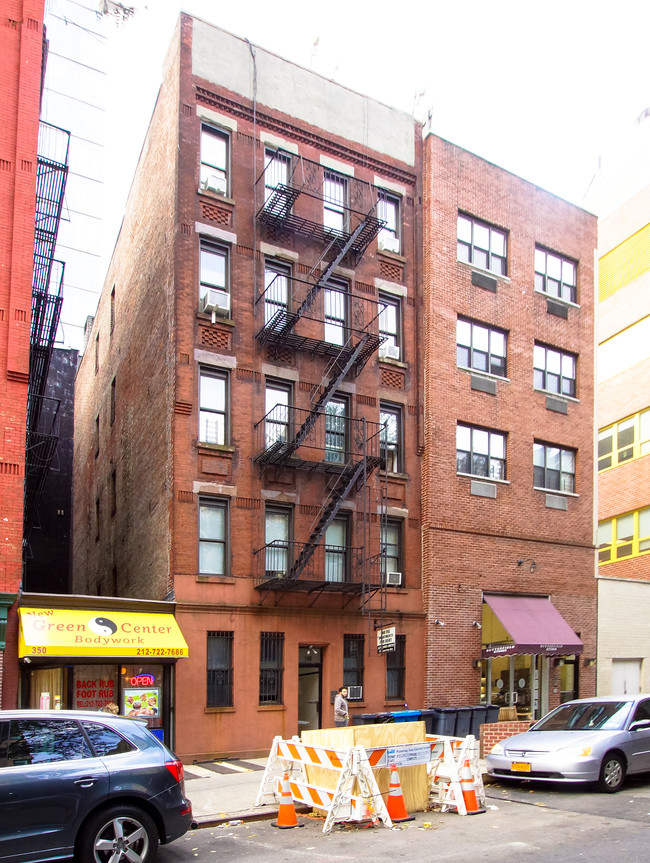 348 East 92nd Street in New York, NY - Building Photo - Building Photo