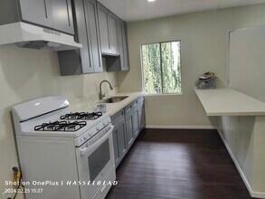 2520 Malabar St, Unit #4 in Los Angeles, CA - Building Photo - Building Photo