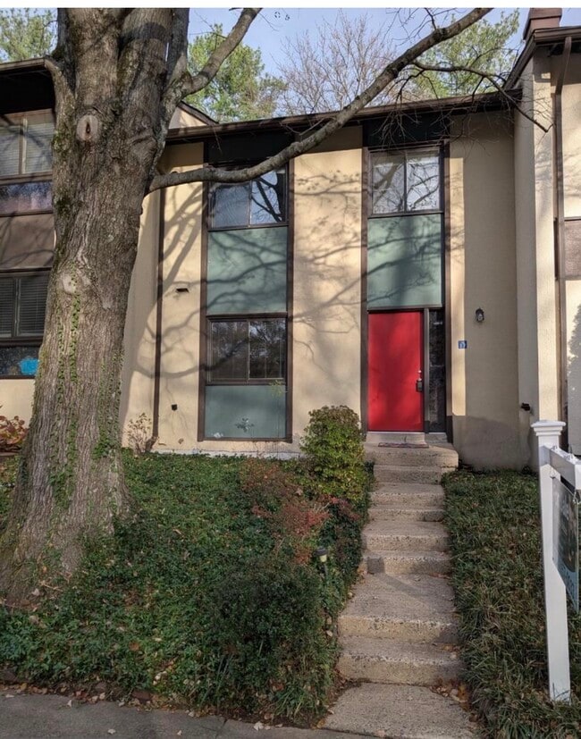 11817 Coopers Ct in Reston, VA - Building Photo - Building Photo