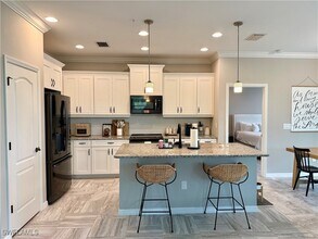 6973 Avalon Cir in Naples, FL - Building Photo - Building Photo