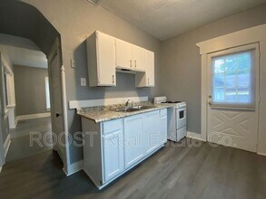 210 Volkenand Ave in Dayton, OH - Building Photo - Building Photo