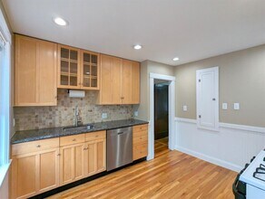 13 Kimball Rd, Unit 1 in Watertown, MA - Building Photo - Building Photo
