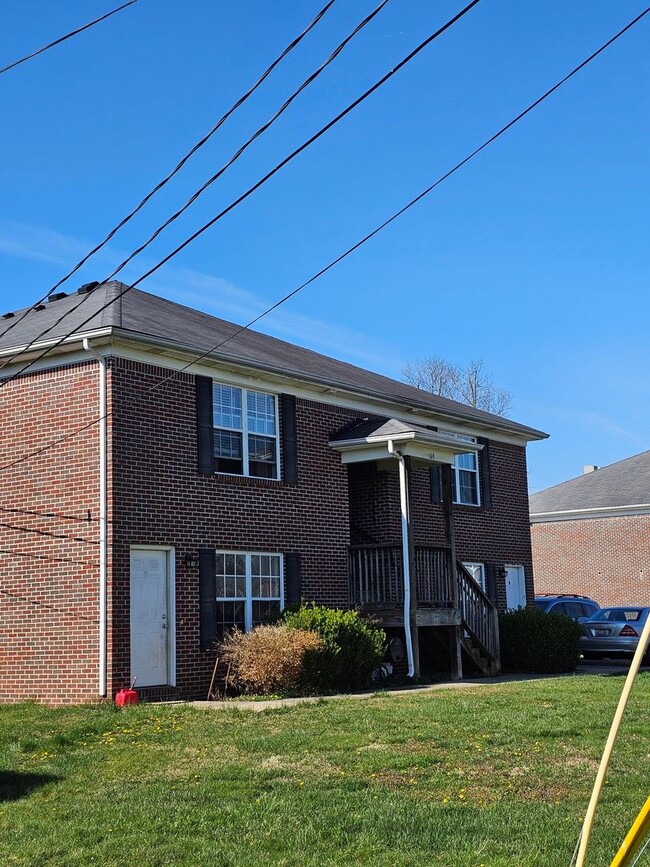property at 109 Kenilworth Ct