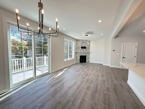 7 Mark Dr in Agawam, MA - Building Photo - Building Photo