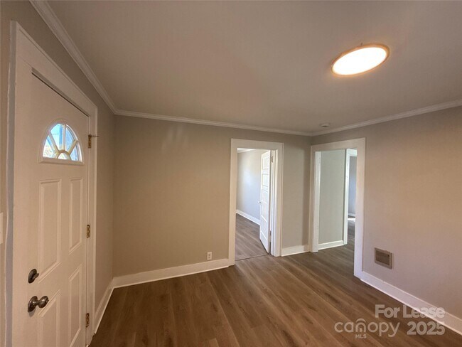 825 Cason St in Belmont, NC - Building Photo - Building Photo