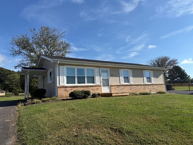 22269 Green Village Dr