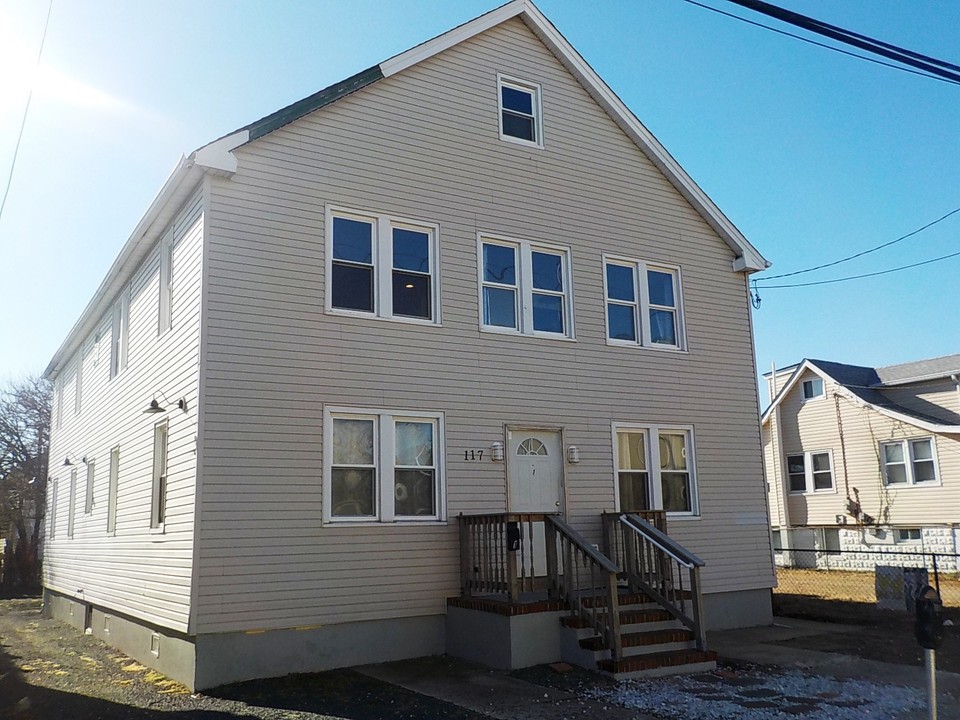 117 Sumner Ave in Seaside Heights, NJ - Building Photo