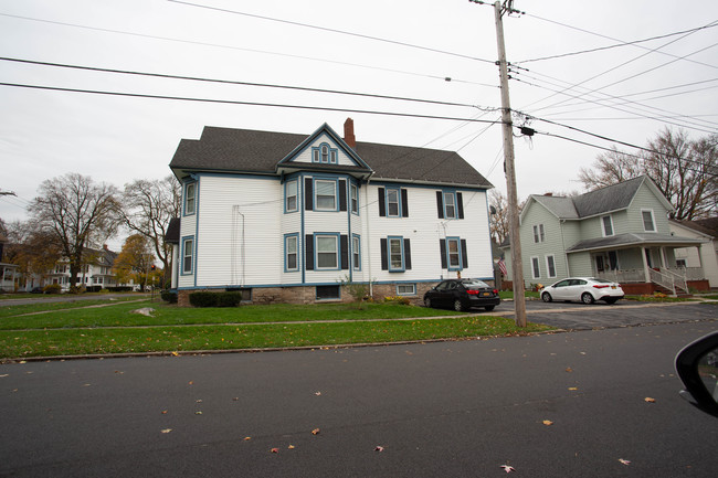 115 High St in Lockport, NY - Building Photo - Other