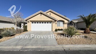 11229 Pleasant Hills Dr in Apple Valley, CA - Building Photo